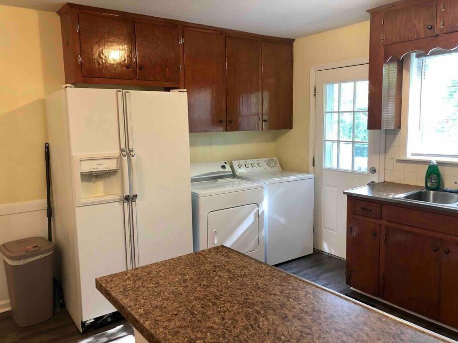 *Welcoming Cary Townhome*King Bed*Long Term Stays* 外观 照片